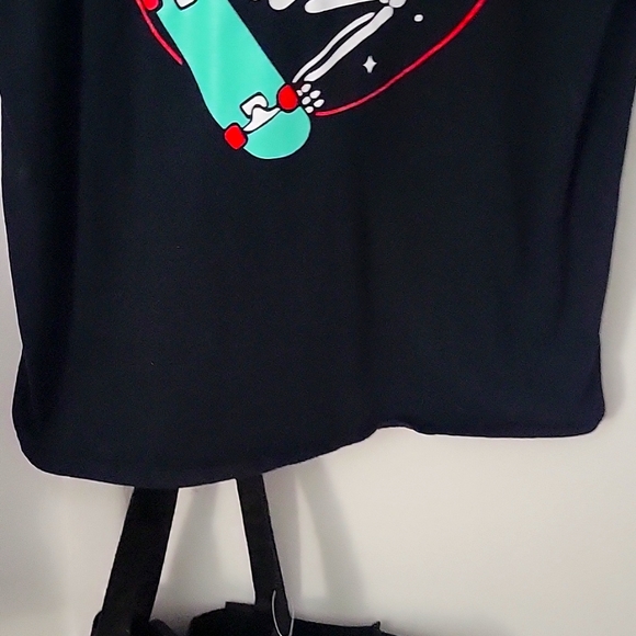 Spencer's mens not dead yet t shirt - Picture 8 of 9